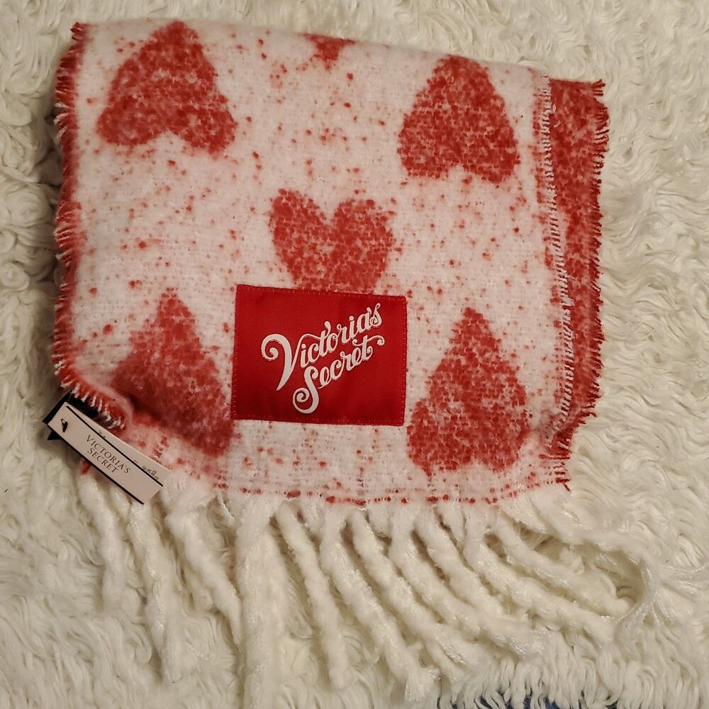 Victorias Secret Scarf Wrap Red White Hearts Valentine Fringe Warm Cozy NEW Tags
